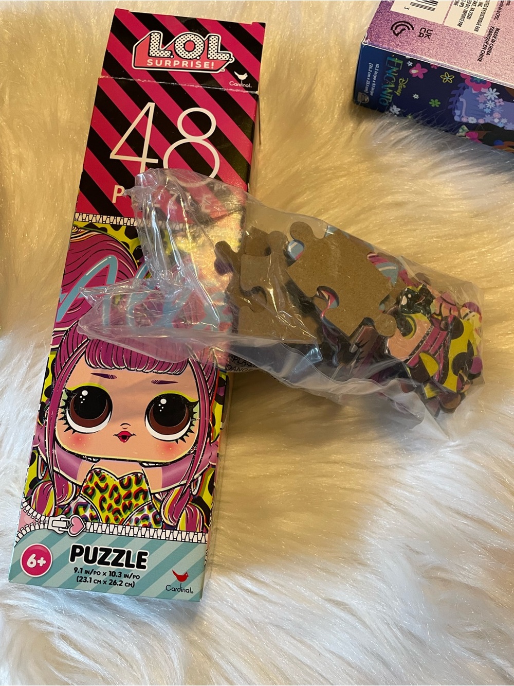 Puzzles & Book Bundle - Picture 6 of 16